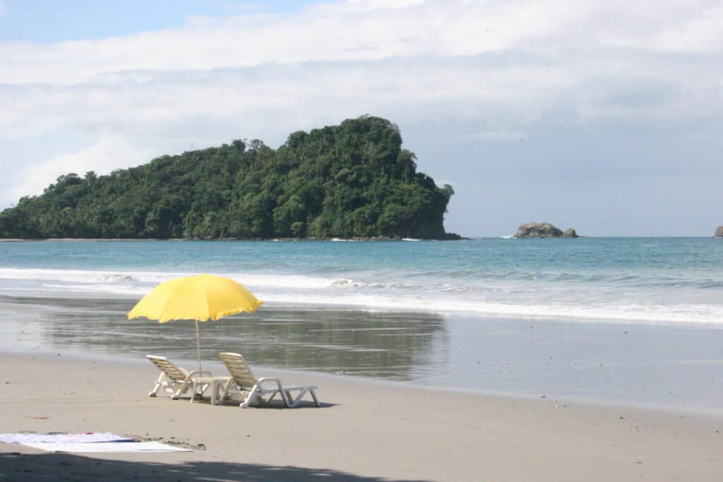Save On Vacations Nightlife While In Tips of Costa Rica